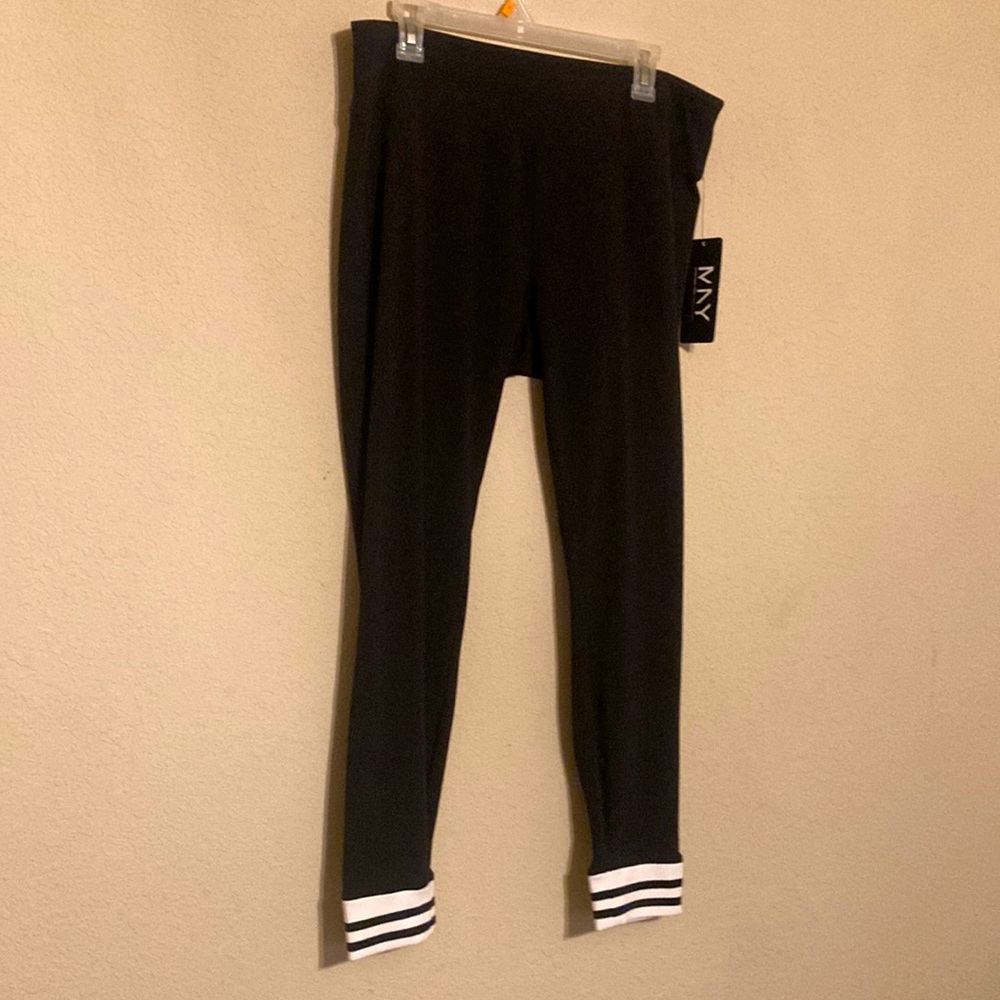 Ladies leggings.